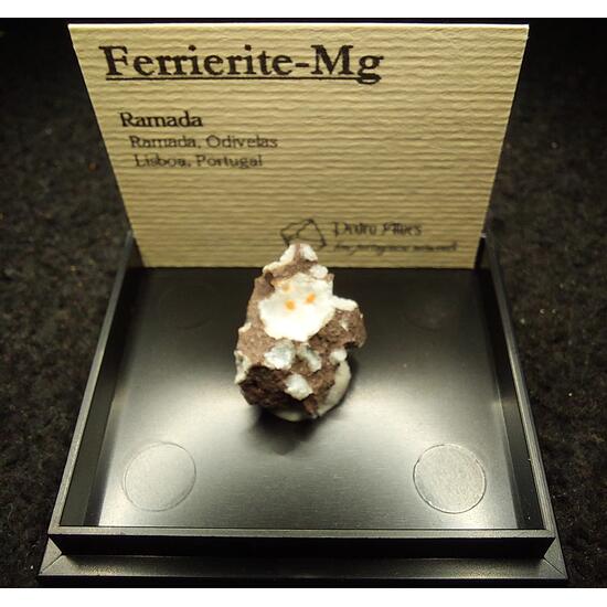 Ferrierite-Mg