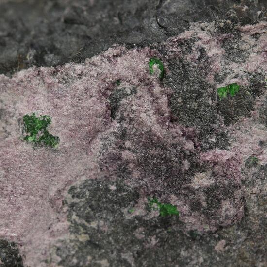 Chromian Clinochlore Var Kämmererite With Uvarovite