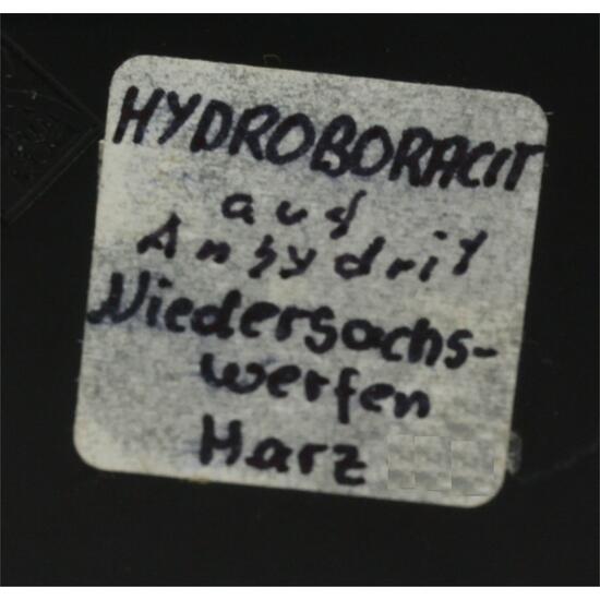 Hydroboracite With Anhydrite