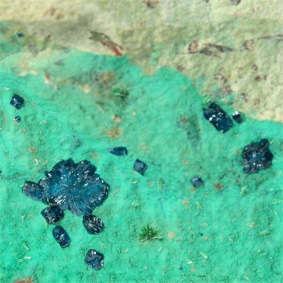 Cornetite With Pseudomalachite & Libethenite