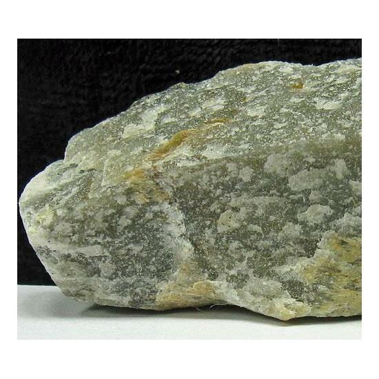 Pyroaurite
