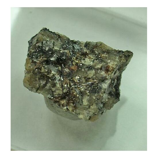 Karnasurtite-(Ce)