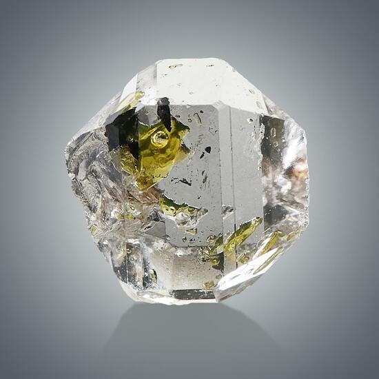 Quartz With Hydrocarbon & Petroleum Inclusions