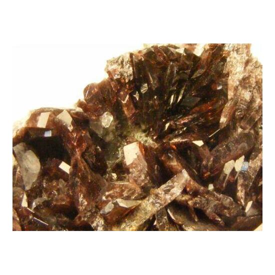 Axinite-(Fe)