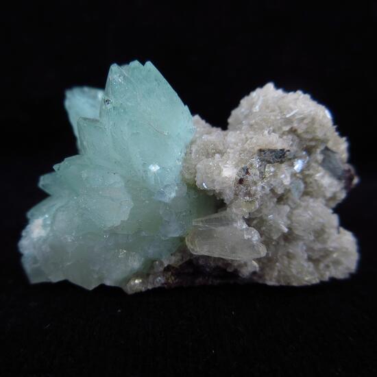 Apophyllite & Stilbite On Heulandite