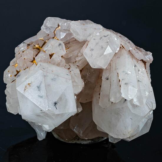 Hollandite In Quartz