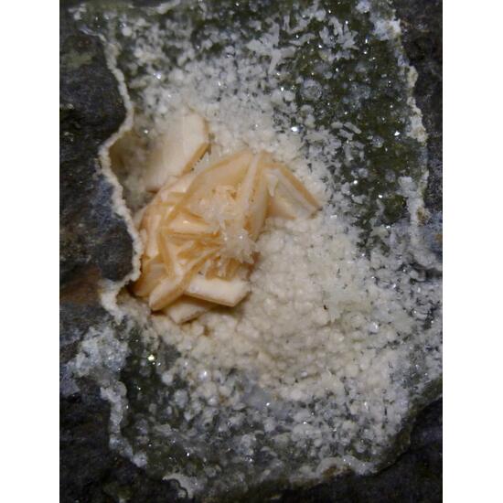 Gmelinite Analcime & Calcite