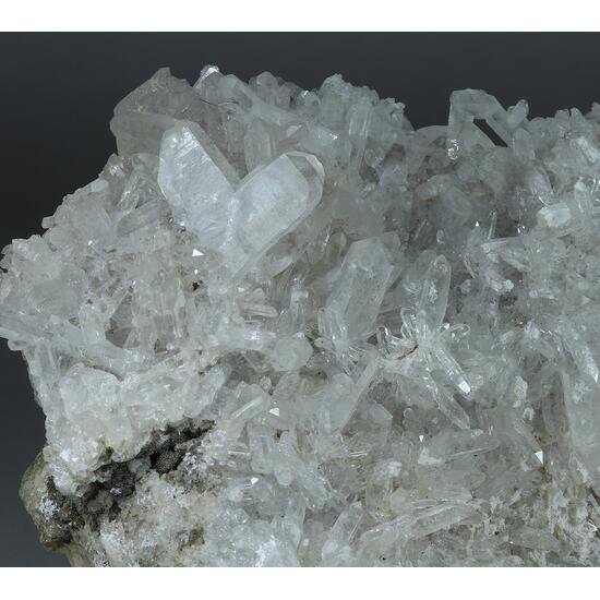 Quartz Var Japan Law