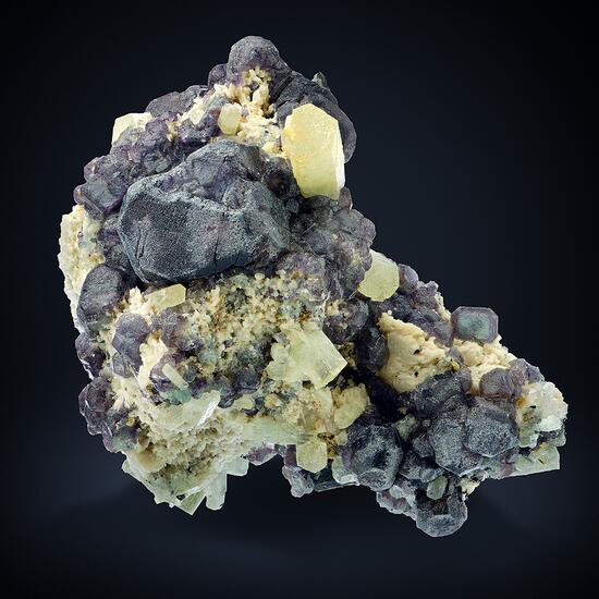 Beryl Var Heliodor With Fluorite