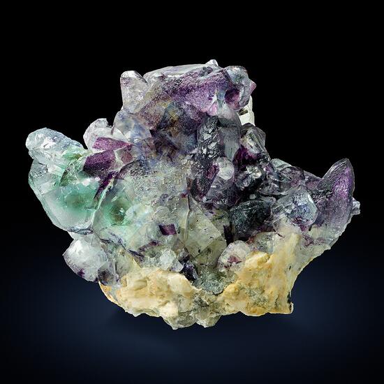 Fluorite Var Spinel Law & Rock Crystal