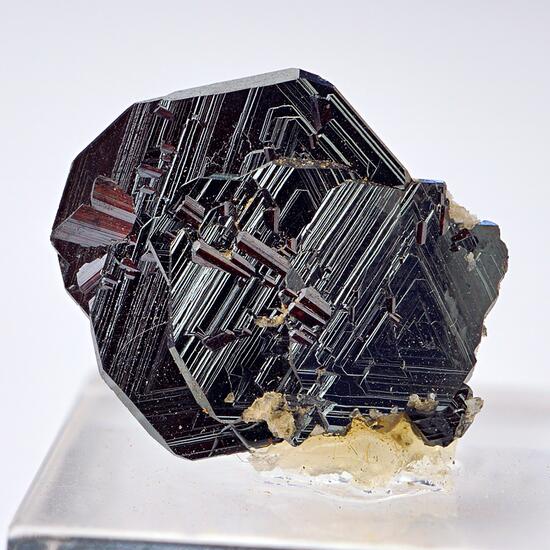 Hematite: Mineral information, data and localities.