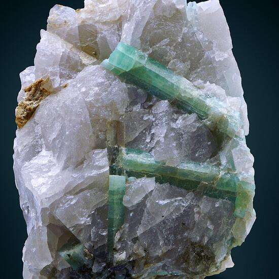 Beryl Var Emerald & Molybdenite Gilbertite In Quartz