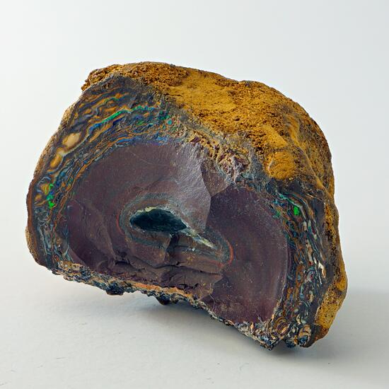 Precious Opal Var Boulder Opal