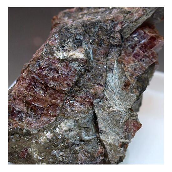Proto-ferro-suenoite