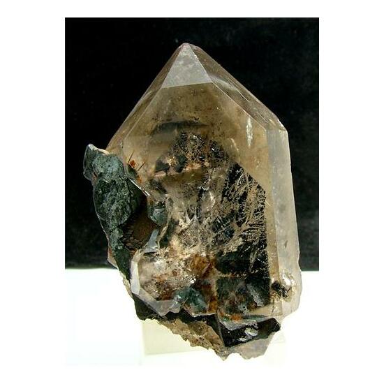 Quartz With Ilmenite & Rutile Inclusions