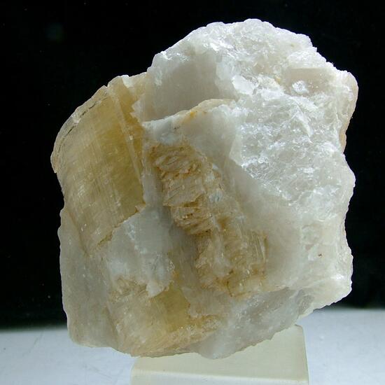 Richterite With Calcite