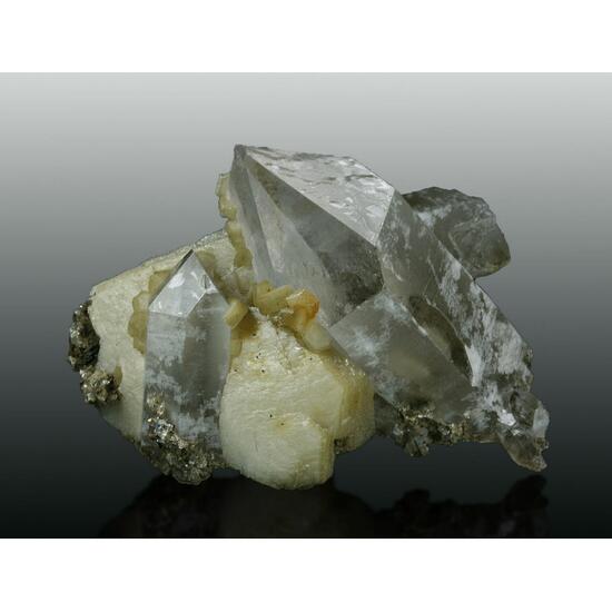 Siderite On Quartz