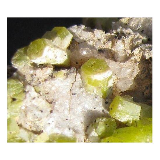 Pyromorphite On Quartz Psm Baryte