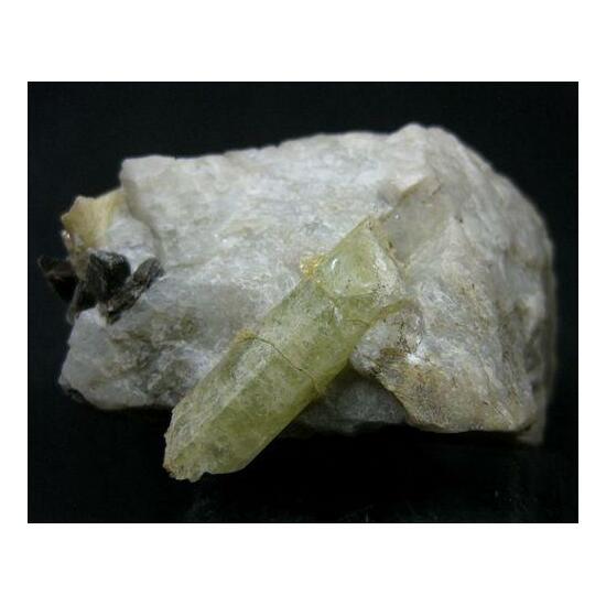 Heliodor With Muscovite