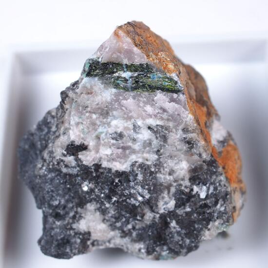 Chloroxiphite