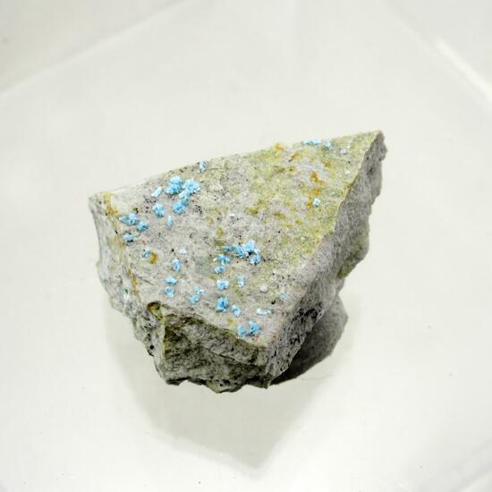 Paratooite-(La)