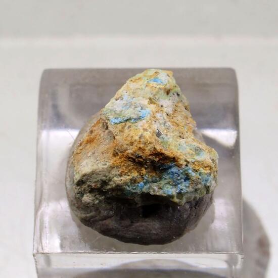 Paratooite-(La)