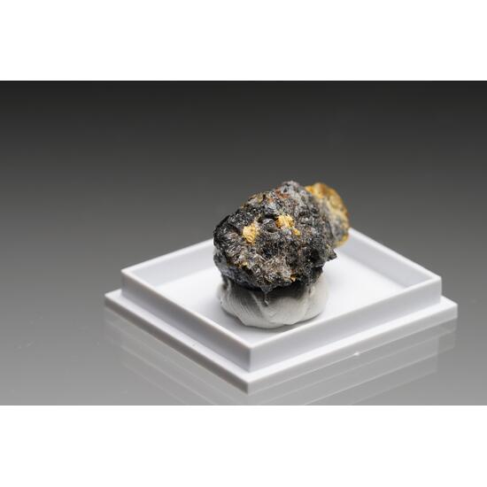 Thorogummite