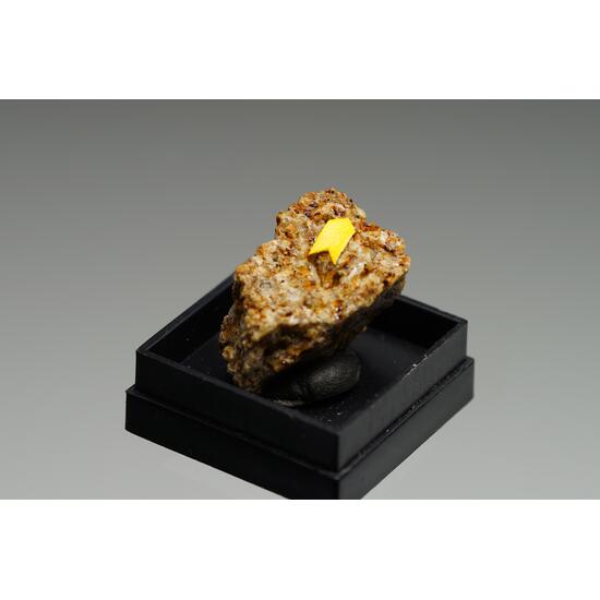 Ferriakasakaite-(Ce)