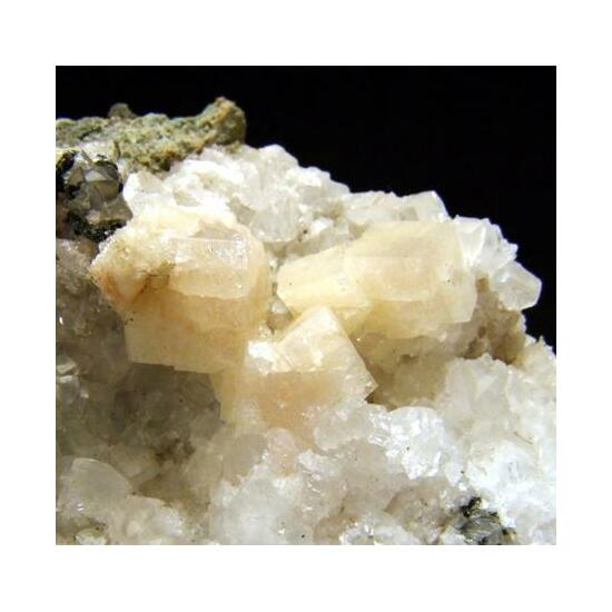 Chabazite On Calcite