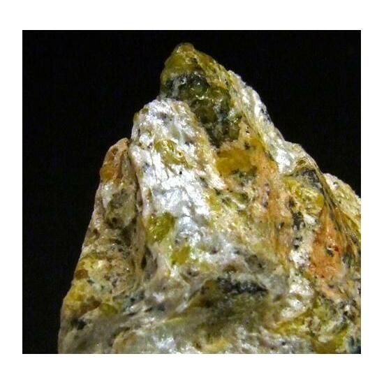 Dypingite Hydromagnesite & Lizardite