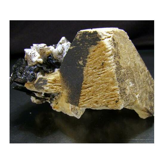 Fluor-schorl Microcline & Albite