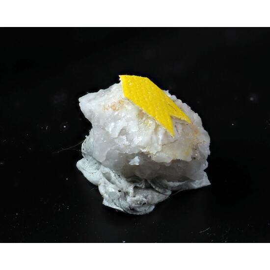 Rhabdophane-(La)