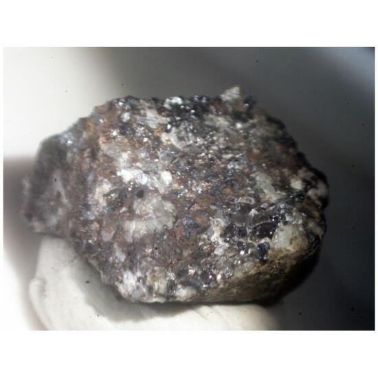 Manganhumite