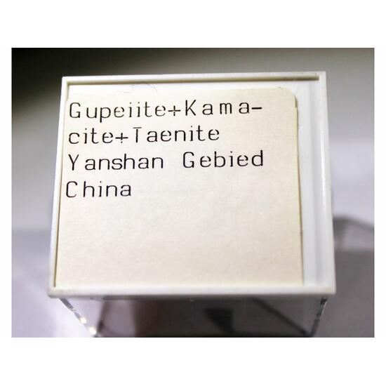 Gupeiite & Kamacite & Taenite