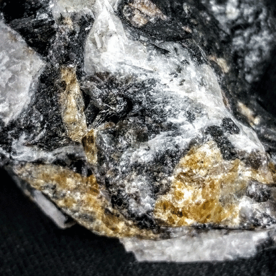 Wöhlerite