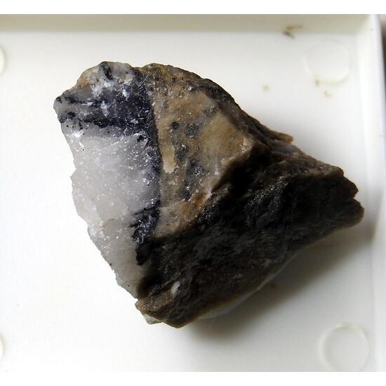 Allanite-(La)