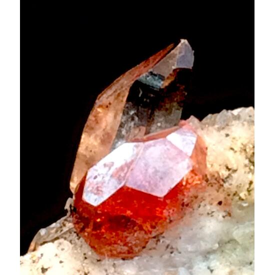 Garnet Var Spessartine Quartz & Muscovite