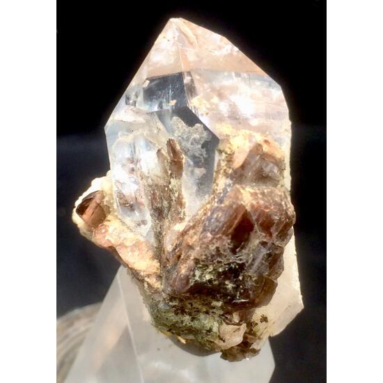Axinite-(Fe) With Quartz