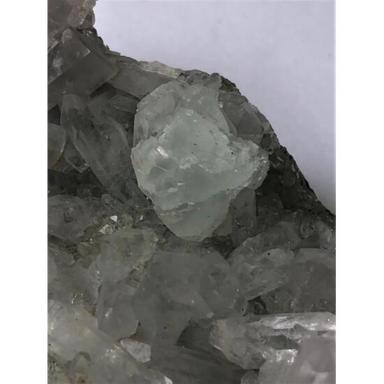 Quartz With Prehnite