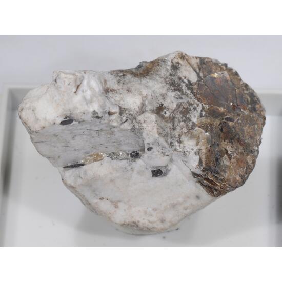 Leucophanite