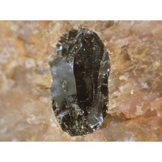 Fergusonite-(Ce)