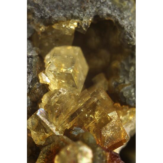 Paulingite-Ca & Phillipsite