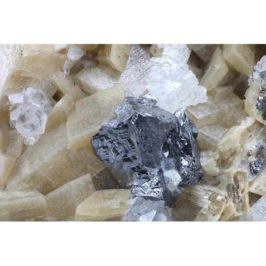 Pyrostilpnite Tetrahedrite & Siderite