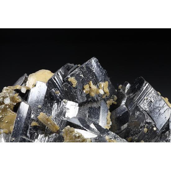 Ferberite Siderite Fluorapatite Pyrite & Muscovite