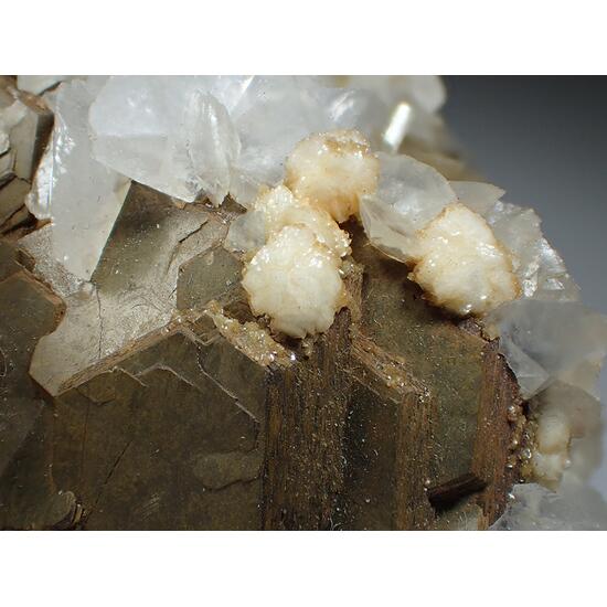 Pyrrhotite Manganoan Calcite & Quartz