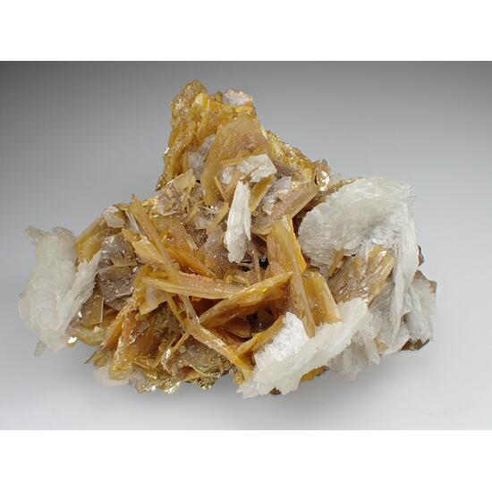 Wulfenite Baryte & Mimetite