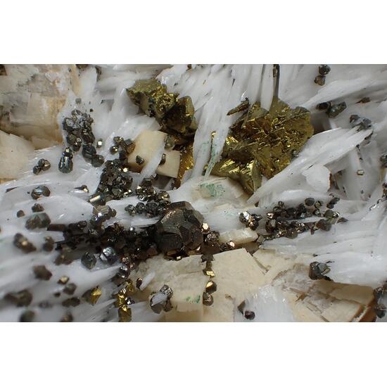 Baryte Chalcopyrite & Dolomite