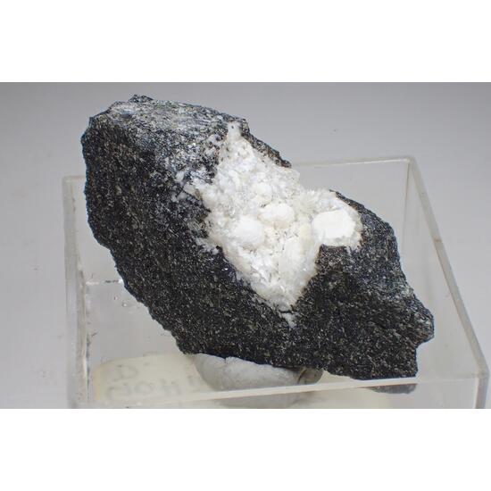 Tacharanite