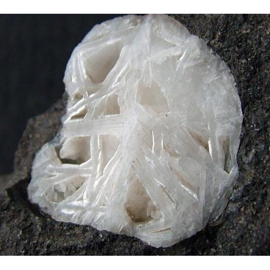 Lévyne With Offretite & Chabazite