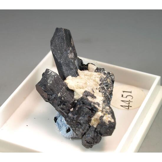 Tantalite-(Fe)